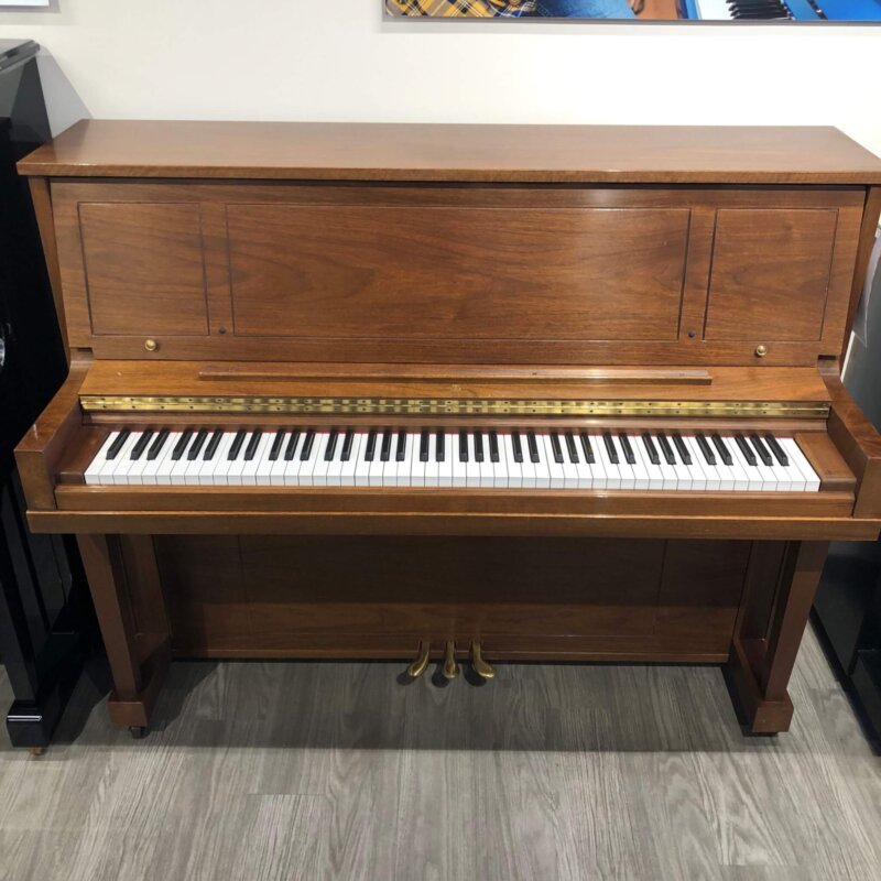 SteinwayWalnut_Front